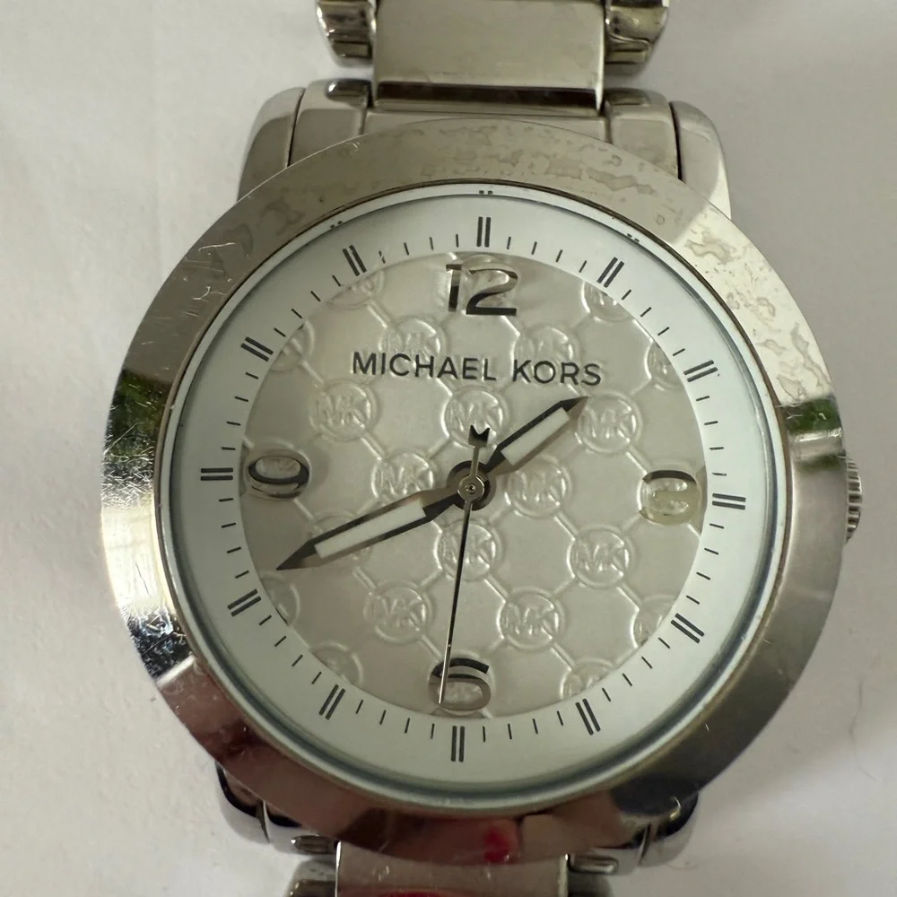 Michael Kors MK3157 Silver‎ Dial Stainless Steel Women's 34mm Watch
